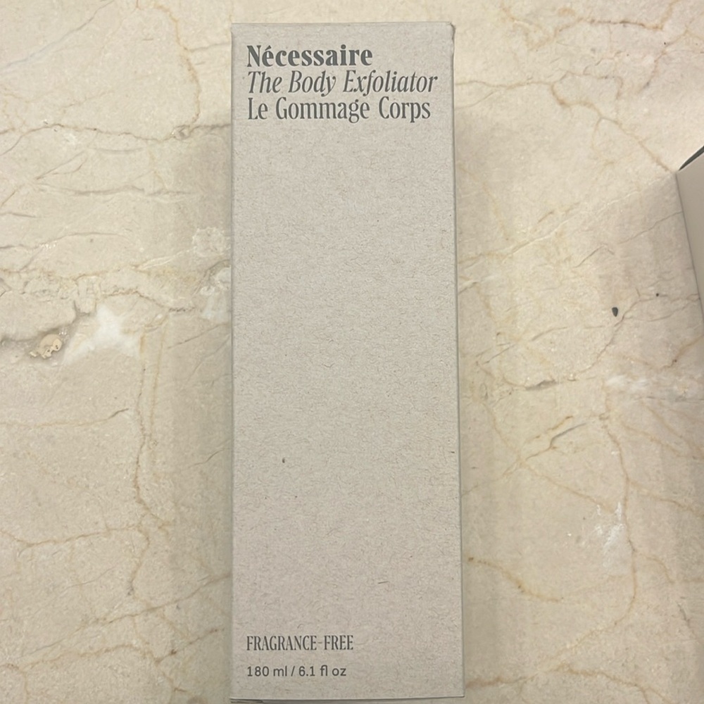 Nécessaire body exfoliator